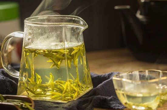 蜂蜜泡茶葉的副作用，蜂蜜泡茶葉有什么禁忌