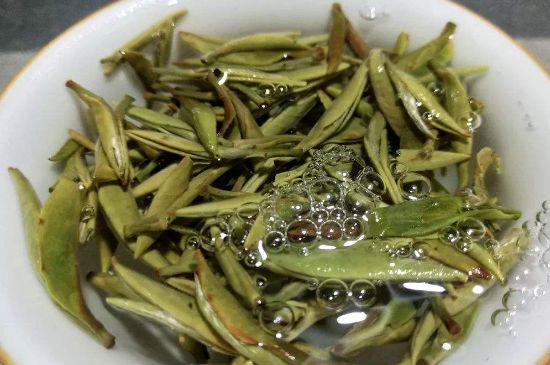 老茶和新茶哪個(gè)好，老茶好喝還是新茶好喝