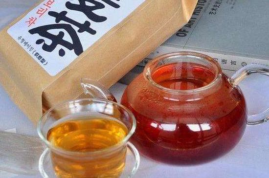 飯店喝的聞起很香的茶，餐館里的蕎麥茶還是大麥茶？