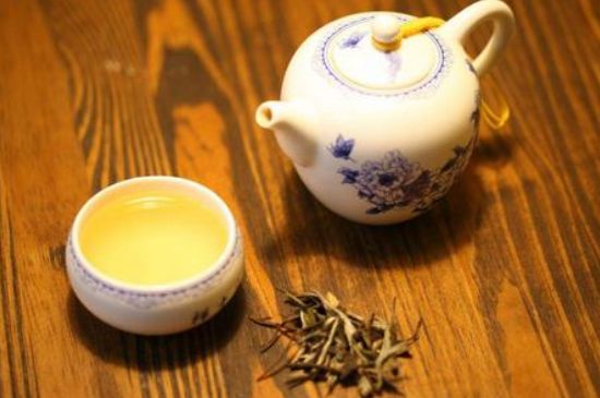 什么茶葉容易放香精，香精茶有什么危害？