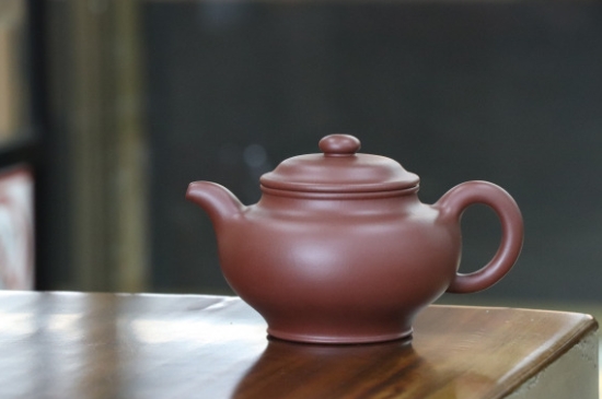 剛買的紫砂壺要怎么開壺養(yǎng)壺，<a href=http://www.rhbjnk.com/chaju/zisha/ target=_blank class=infotextkey>紫砂壺開壺</a>與養(yǎng)壺的方式方法