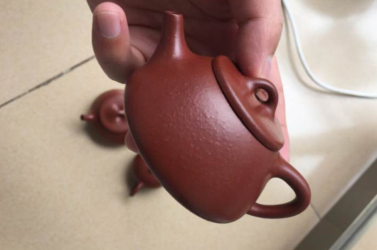 朱泥壺適合泡紅茶嗎，紅茶適合泡紫泥還是朱泥壺