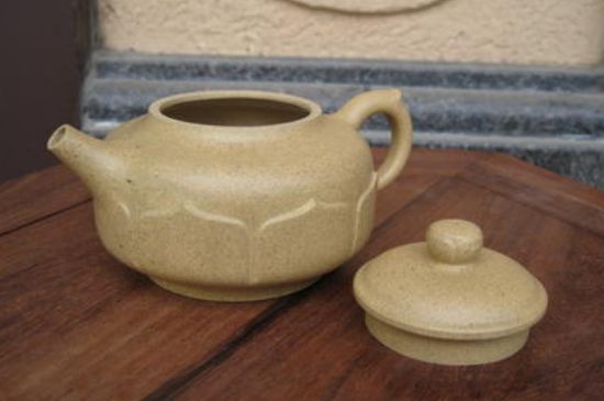 本山綠泥怎么分辨真假，真正的本山綠泥紫砂壺怎么鑒別？
