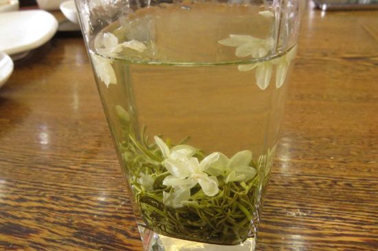 茉莉龍珠可以和什么一起泡茶，茉莉龍珠茶能加蜂蜜嗎？