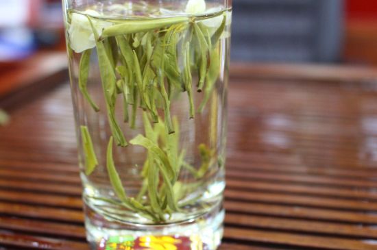 茉莉銀針屬于什么茶，茉莉銀針適合什么人喝？