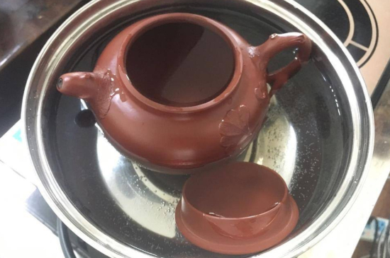 紫砂開壺和不開壺的區(qū)別，紫砂壺開壺的正確方法及開壺建議