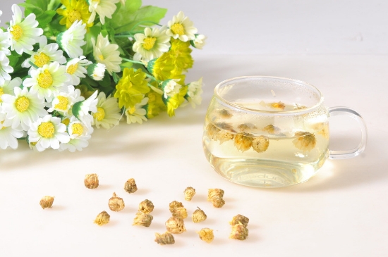 喝菊花茶有什么效果，女人長(zhǎng)期喝菊花茶好嗎？