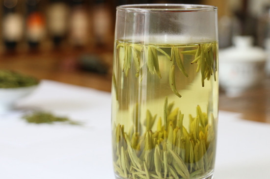 竹葉青茶泡不立起來(lái)怎么回事，竹葉青茶怎么泡立起來(lái)