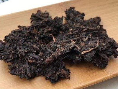 黑茶的功效與作用，長(zhǎng)期喝黑茶有什么功效？