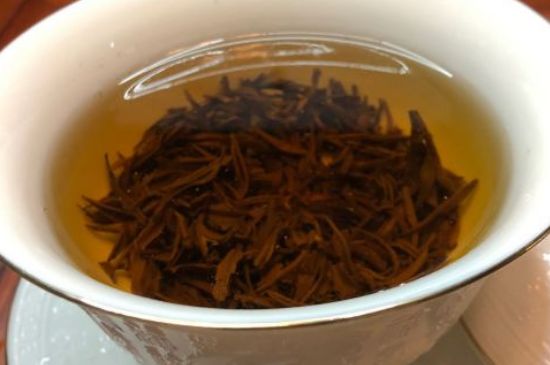 女人晚上喝紅茶好嗎，女人紅茶啥時(shí)候喝最好？