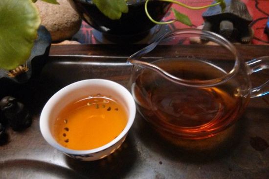 正山小種對胃好嗎，正山小種養(yǎng)胃還是傷胃