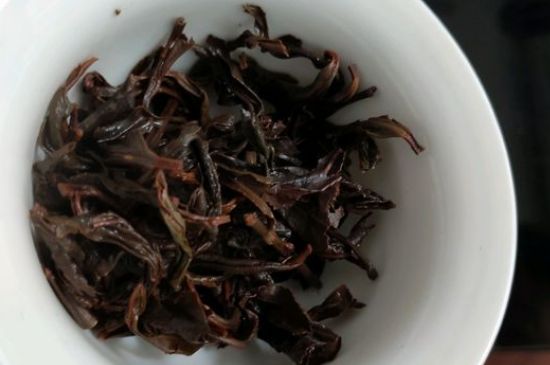 正山小種喝起來苦澀有點酸對嗎，正山小種發(fā)酸有害嗎