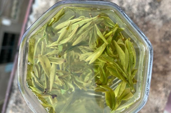 西湖龍井茶頭采和二采區(qū)別，明前龍井一采和二采什么味道？