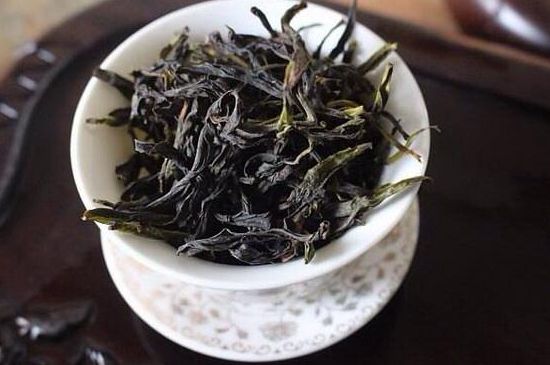 鴨屎香單叢雪片茶的特點(diǎn)，鳳凰雪片茶有什么特點(diǎn)？