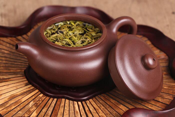 紫砂壺如何開壺，正確的<a href=http://www.rhbjnk.com/chaju/zisha/ target=_blank class=infotextkey>紫砂壺開壺</a>方法